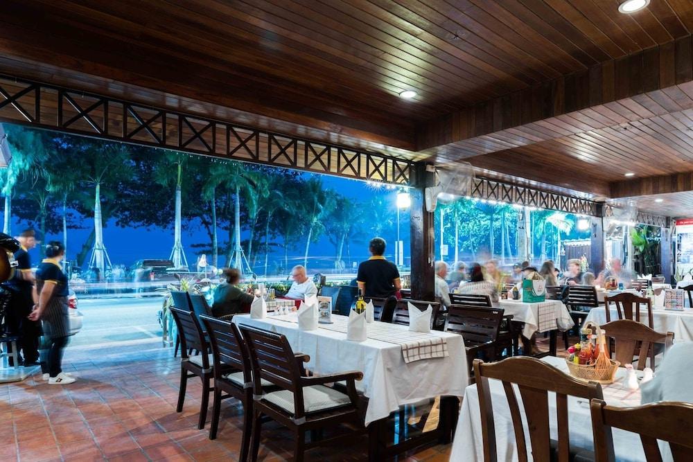 Jomtien Boathouse Pattaya Exterior foto