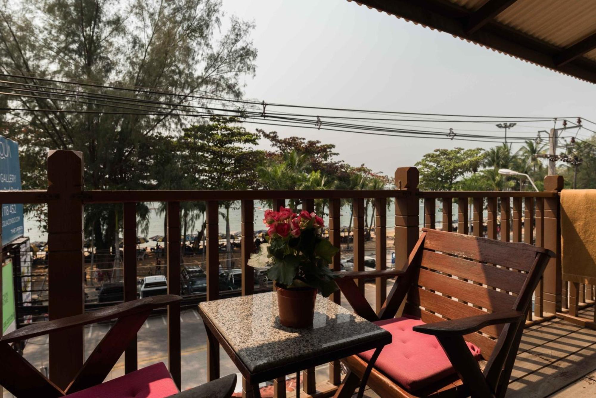 Jomtien Boathouse Pattaya Exterior foto